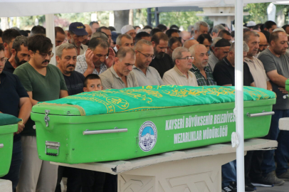 Husumetlisi tarafından öldürülen taksici toprağa verildi