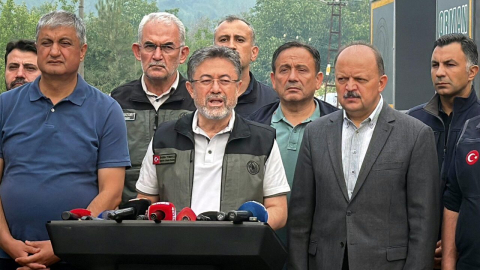 Bakan Yumaklı: Kastamonu ve Karabük’te orman yangınları büyük ölçüde kontrol altında