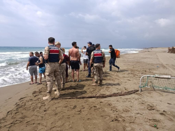 Denizde açığa sürüklenen kardeşlerden biri öldü diğerinin durumu ağır