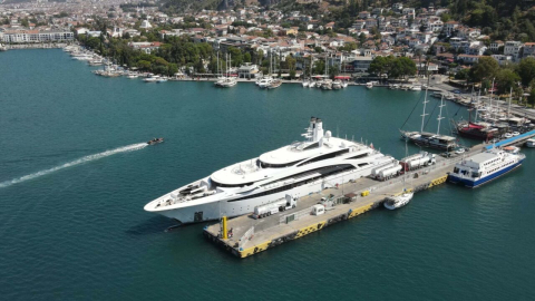 Mega yat Fethiye’de