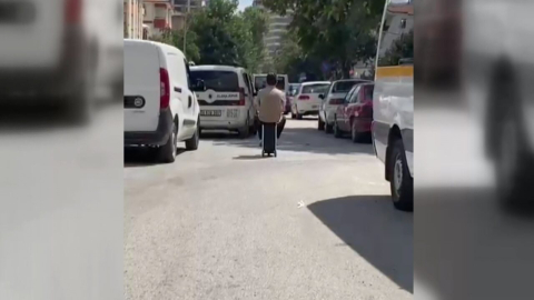 Elektrikli skuter valizle trafikte seyreden kişinin yeni görüntüleri ortaya çıktı