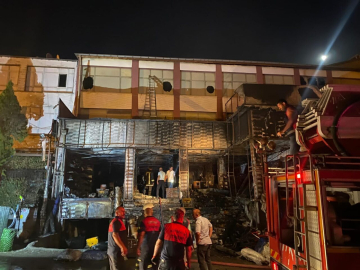 Kırşehir'de hırdavatçı dükkanında yangın: 1 yaralı