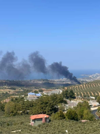 Hafriyat ve moloz döküm alanında çıkan yangın, kontrol altına alındı