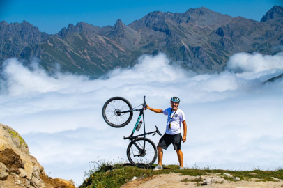 Kaçkar Dağı eteklerinde pedal çevirdiler
