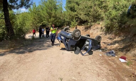 Otomobil uçurumdan yuvarlandı; anne ile 2 yaşındaki oğlu öldü