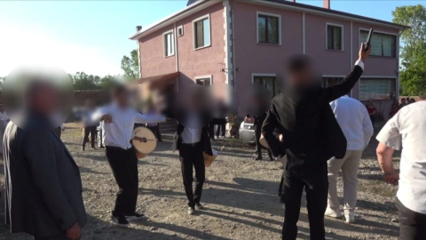 Düğünde havaya ateş açıldı; 1 yaralı, 8 gözaltı