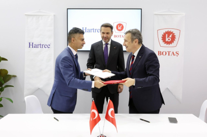 Bakan Bayraktar, imzalanan yeni LNG anlaşmalarını duyurdu