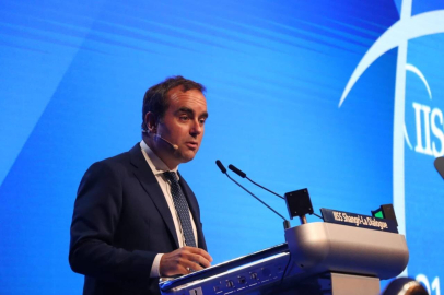 Macron, Savunma Bakanı Lecornu'yu yeni başbakan olarak atadı