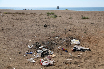 Kumköy sahilinde yine 'çöp manzarası'