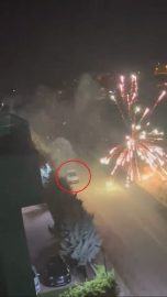 Araçtan atılan havai fişek yangına neden oldu; o anlar kamerada