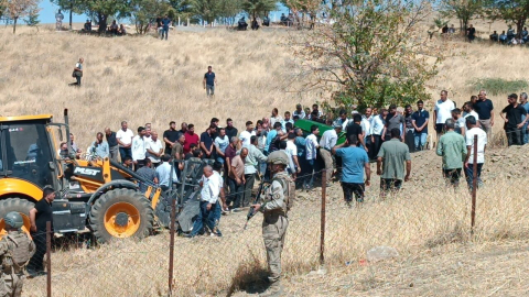 Batman’da silahlı saldırıda ölen çift ile 2 çocuğu toprağa verildi, gözaltı sayısı 18’e çıktı