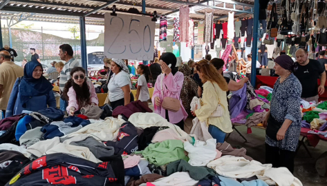 Edirne'de sınır kapılarında gurbetçi yoğunluğu bitti, Bulgar turistler yeniden alışverişe başladı
