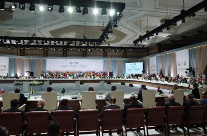 İslam İşbirliği Teşkilatı ve Arap Birliği Ortak Olağanüstü Zirvesi Katar'da başladı