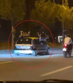 Otomobilde tehlikeli yolculuk kamerada