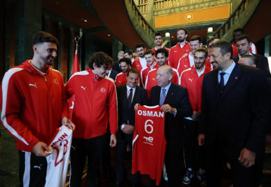 Cumhurbaşkanı Erdoğan, A Milli Basketbol Takımı'nı kabul etti