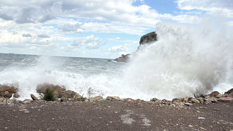 Amasra'da fırtına; dalga boyu 5 metreye ulaştı
