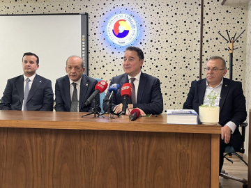 Babacan, Çankırı Ticaret ve Sanayi Odası'nı ziyaret etti