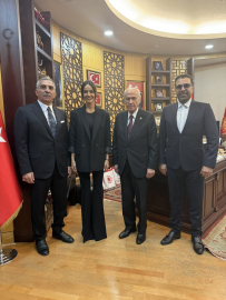 Bahçeli, 'Canların Türküsü' eserinin sanatçılarını kabul etti