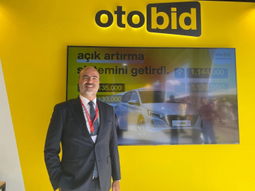 Online açık artırma otomobil platformu Otobid, TEKNOFEST 2025'te ziyaretçilerle buluştu