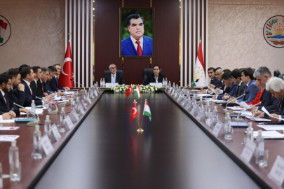 Bakan Işıkhan, Tacikistan'da