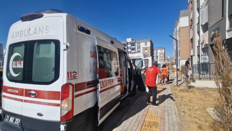 Diyarbakır’da 5 katlı binada yangın; 4 kişi dumandan etkilendi