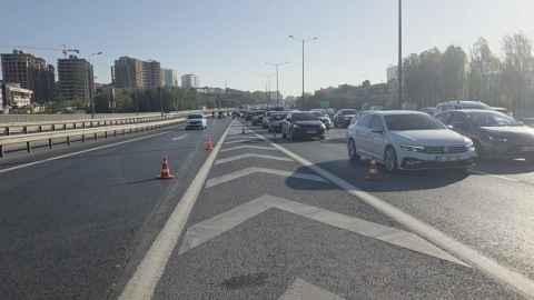 İstanbul- Gaziosmanpaşa'da otomobil bariyerlere çarptı: 4 yaralı