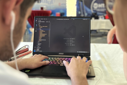 Görme engelli yazılımcıdan dezavantajlı bireyler için uygulama