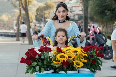 Zeynep'in çiçekler arasında hayat mücadelesi