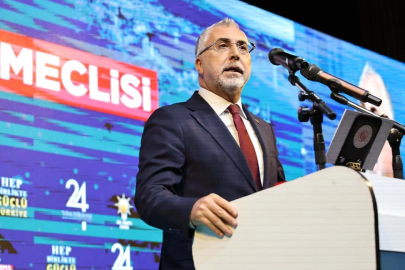 Bakan Işıkhan: İzmir çöp dağlarından ve kokudan geçilmiyor