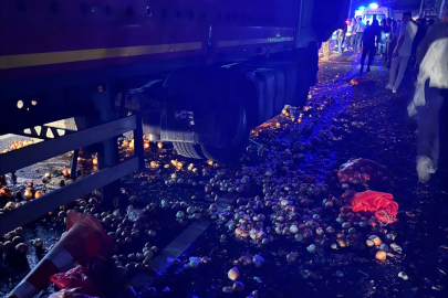 Batman’da TIR, park halindeki TIR’a çarptı: 1 ölü, 1 yaralı
