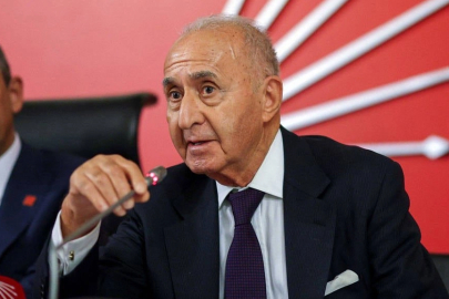 Hikmet Çetin, hastaneye kaldırıldı