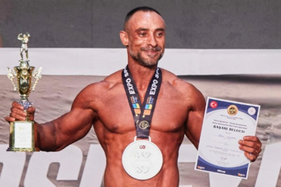 Kilo almak için başladığı vücut geliştirmede 6 ayda 2 kez Türkiye ikincisi oldu