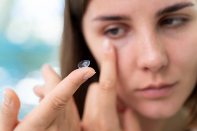 Bilinçsiz Kontakt Lens Kullanımı Keratit Riskini Artırıyor!