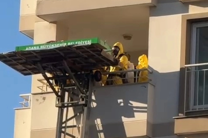 Evden kötü koku gelince cansız bedeni bulundu; ceneze asansörlü araçla indirildi