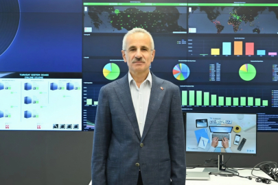Bakan Uraloğlu: Türkiye, mobil kullanım süresinde Avrupa 1'incisi