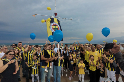 Balonlar, kanseri yenen Fenerbahçe taraftarı Tamer Talha için gökyüzüne bırakıldı