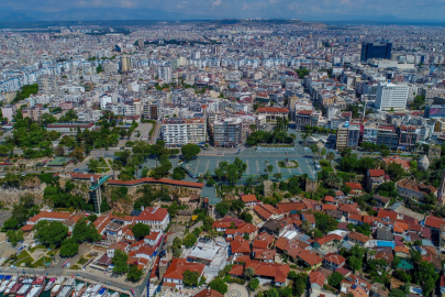 Antalya'da 5 yılda satılan her 6 konuttan 1'ini yabancı aldı