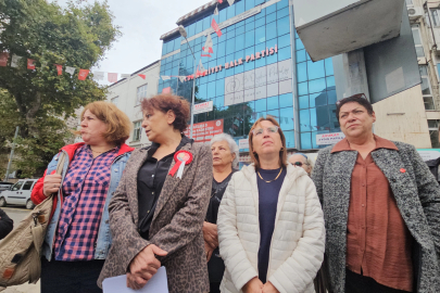 CHP Zonguldak Merkez İlçe Kadın Kolları yöneticisi ve üyesi 10 kadın görevlerinden istifa etti