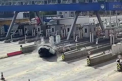 İstanbul - Kuzey Marmara Otoyolu'nda otomobil gişe bariyerine çarptı;1 ölü