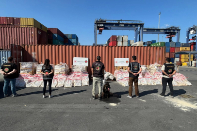 Konteynerde 1,7 ton fosil ununa emdirilmiş kokain ele geçirildi