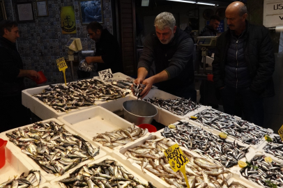 Trabzon’da balık tezgahlarında çeşit bolluğu