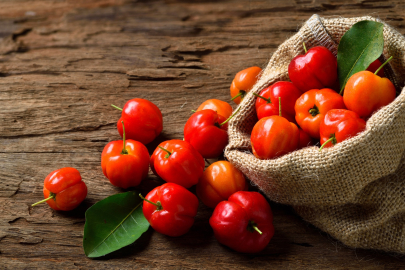 Acerola: En doğal ve güçlü C Vitamini kaynağı!