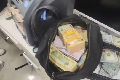 İstanbul - Fatih'te pos cihazıyla hayali işlemle elde edilen parayı aklayan 33 kişi tutuklandı