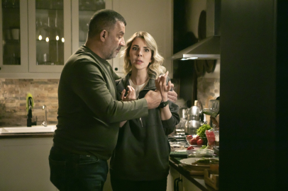 Arka Sokaklar'da ev hali romantizmi