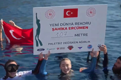 Şahika Ercümen'den cumhuriyetin 102'nci yılı ve Gazze için yeni dünya rekoru