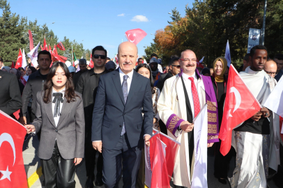 Üniversite öğrencilerine yaz okullarıyla erken mezuniyet şansı
