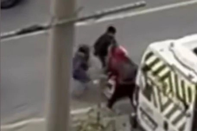 Başakşehir'de 'neden sinyal vermiyorsun' diyen babaya çocuğunun yanında saldırdı