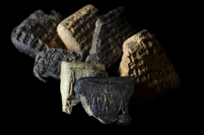 Hatay'da çivi yazılı tabletler gün yüzüne çıkarıldı