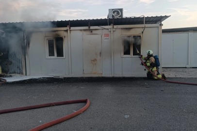 Kahramanmaraş’ta konteyner okulda çıkan yangında 4 sınıf zarar gördü