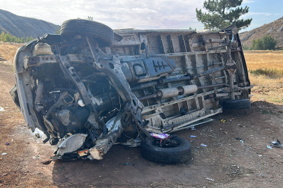 Kazada yaralanan 15 yaşındaki minibüs sürücüsü, kurtarılamadı